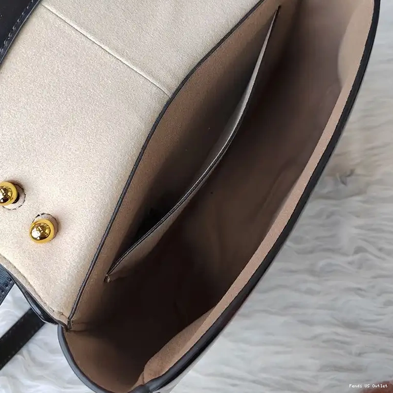 Affordable Bag Leather Black In Medium Fendi Calf C'mon 0506